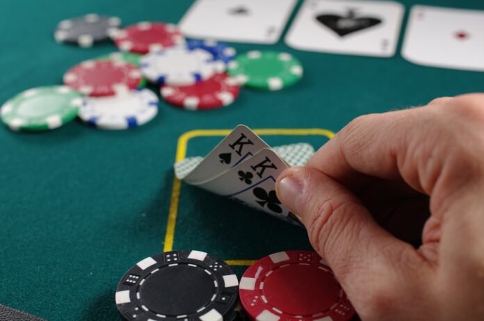 commerce casino horse racing